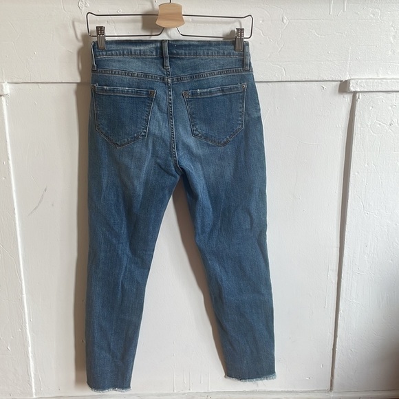 Kensie Women’s The Effortless Skinny Crop - Picture 2 of 4